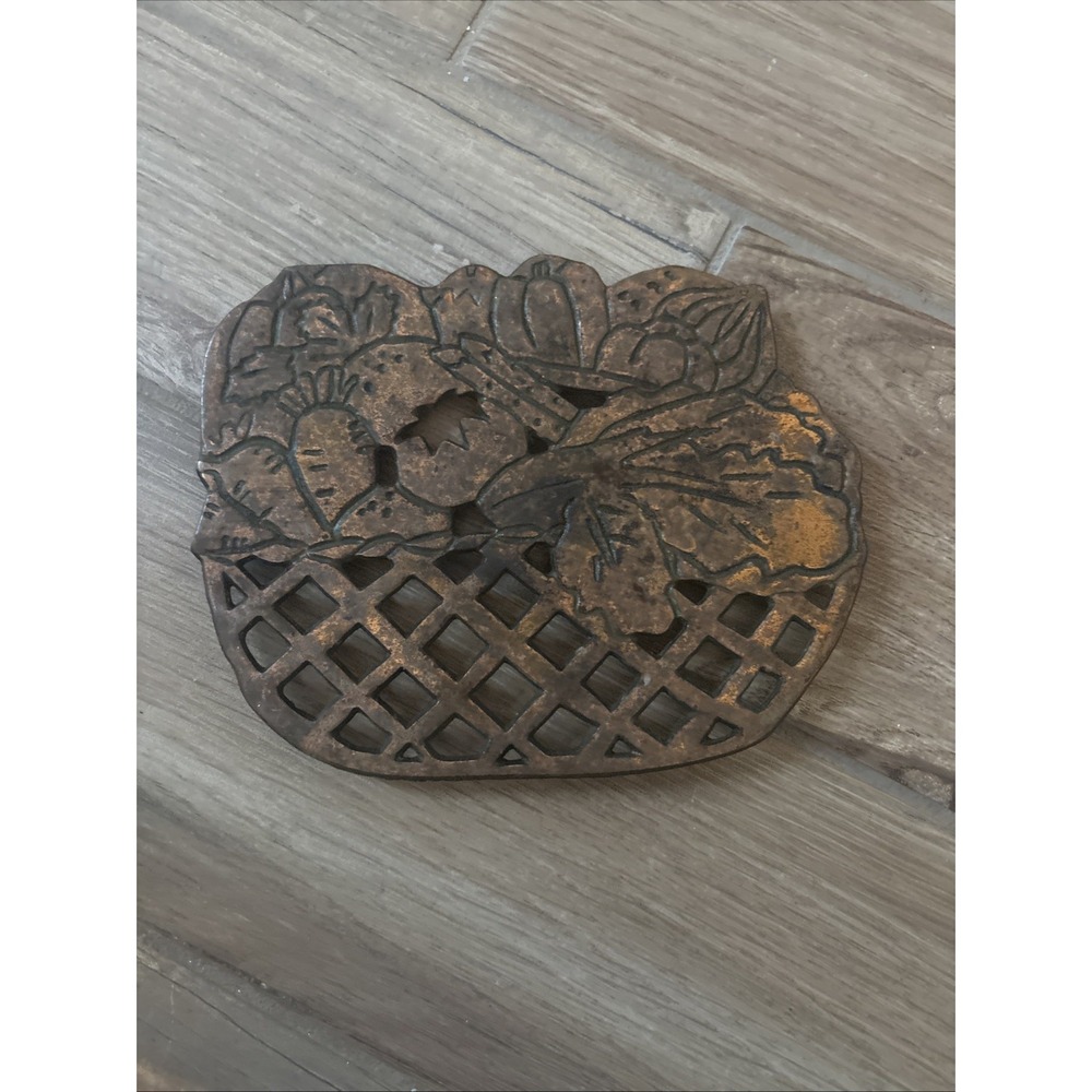 Himark 1983 Vintage Metal Trivet Fruit Basket Brass Color 8.5 x 7 inch